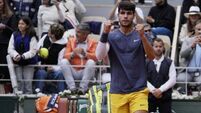 Carlos Alcaraz cruises into French Open quarter-finals