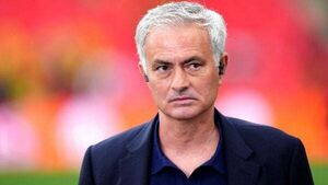 Thousands of fans pack into Fenerbahce stadium to see Jose Mourinho become boss