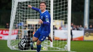 Blues produce stunning defensive display to win again