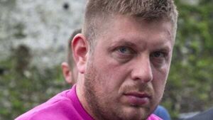 Man with no history of violence strangled fiancée to death in psychotic episode, psychiatrist tells trial Man with no history of violence strangled fiancée to death in psychotic episode, psychiatrist tells trial