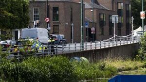 Bodies of two men found in Dublin's Grand Canal Bodies of two men found in Dublin's Grand Canal