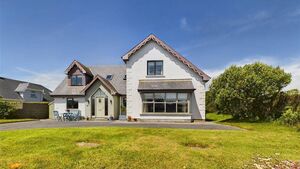 Waterford Property: Delightful home within walking distance of Dunmore East