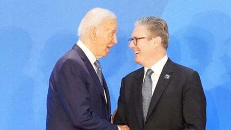 Starmer gives Biden Arsenal shirt to cement ‘very special’ relationship with US