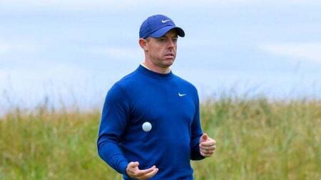 Defending champion Rory McIlroy makes strong start at Scottish Open