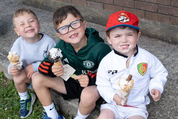 Conor and Alex Barron from Tramore pictured with Will Murphy from Faithlegg. Photo: David Clynch