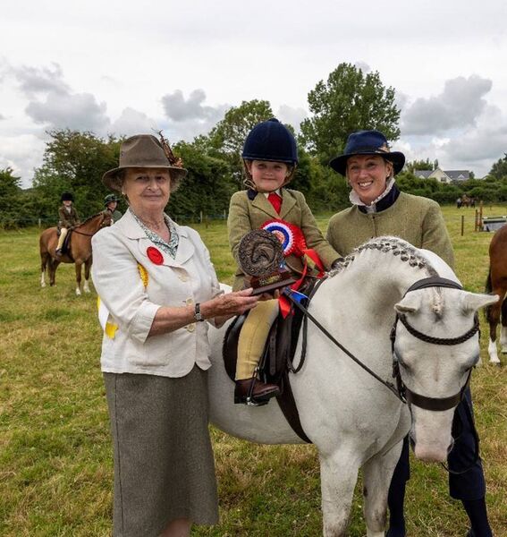 Devereux Menswear Champion Trophy: Champion first ridden pony, Rachel Bennett, Penny Twomey (winner). Devereux Menswear Champion Trophy: Champion first ridden pony, Rachel Bennett, Penny Twomey (winner).