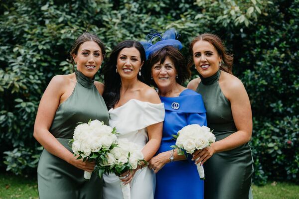 Gráinne Heffernan, Siobhán Heffernan, Anne Heffernan, Iona Heffernan. Photo by Moat Hill Photography