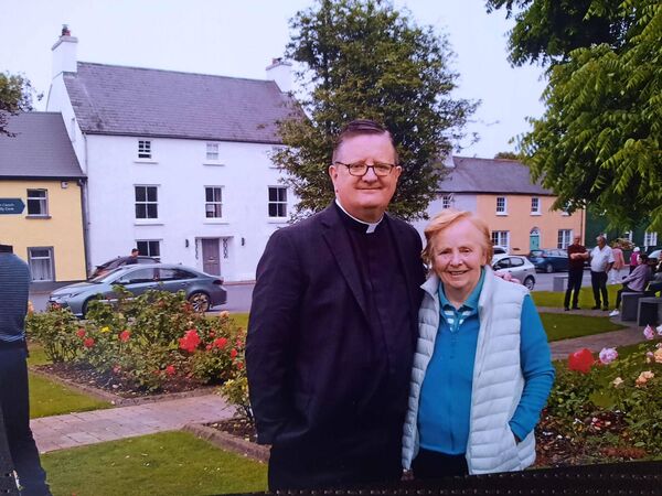 Monsignor Joe Corbett (USA) at the memorial bench dedication in Stradbally. Pic: Colette Lenihan. Monsignor Joe Corbett (USA) at the memorial bench dedication in Stradbally. Pic: Colette Lenihan.