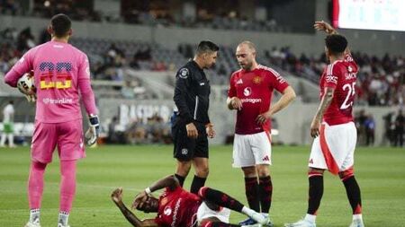 Manchester United lose two more players to injury on pre-season tour