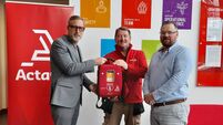 Local community hero receives receives new  defibrillator
