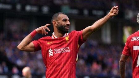 Mohamed Salah scores as Liverpool begin Arne Slot era with win at Ipswich
