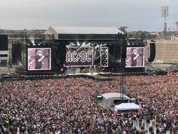 'Back In Black' was the second song in the set