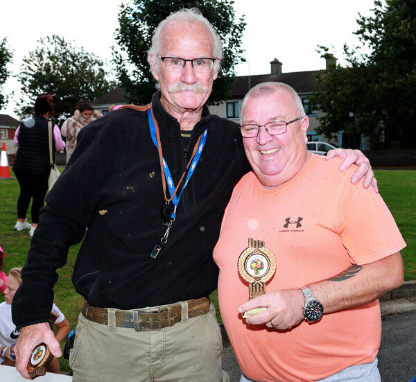  Jim O'Sullivan, Chairman, presented the best large garden trophy to Michael (and Maria) Daly.