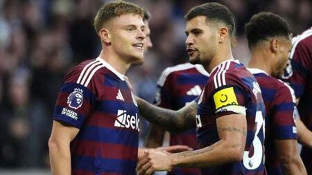 Harvey Barnes leaves it late to earn Newcastle victory at Wolves