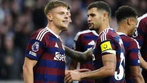 Harvey Barnes leaves it late to earn Newcastle victory at Wolves