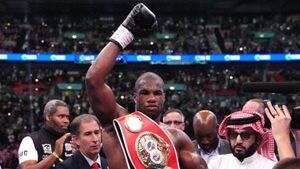 Daniel Dubois: I’ll fight Anthony Joshua or Oleksandr Usyk, whoever pays me most