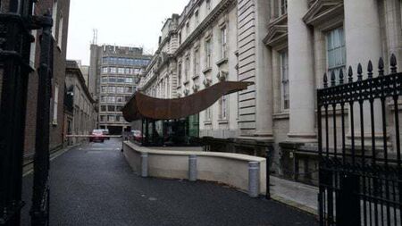 Security hut costing €1.4m shows lack of respect for taxpayers, TD says