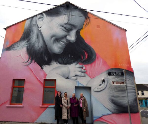 “Annabelle and Billy” mural by Zabou in Ballybricken, (l-r) Maeve Roche , Brianna Connaughton, Claire Bulfin and Grace Walsh 