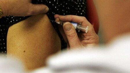 HIQA urges switch to 'enhanced' flu vaccine for those aged 65 and older
