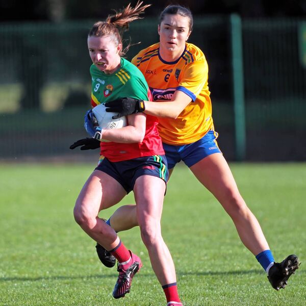 Aine Power breaks the challenge from Erins Owns Kate Hickey Aine Power breaks the challenge from Erins Owns Kate Hickey