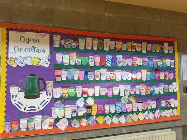 Wellbeing through Irish – Students shared messages of kindness through their ‘Cupán Cineáltais’ activity Wellbeing through Irish – Students shared messages of kindness through their ‘Cupán Cineáltais’ activity