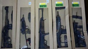 Kinahan crime boss orchestrated gun cash plot from jail, court told Kinahan crime boss orchestrated gun cash plot from jail, court told