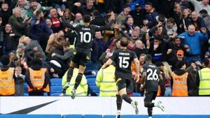 Matheus Cunha rescues rare point for Wolves as Brighton are held at home