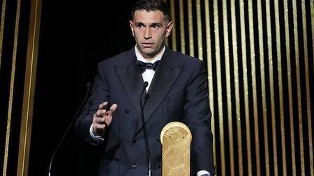 Emiliano Martinez wants silverware with Aston Villa after claiming Yashin Trophy