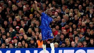 Moises Caicedo denies Ruud van Nistelrooy second win as Man Utd interim boss