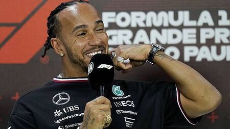 Lewis Hamilton to fulfil final three races of his Mercedes career