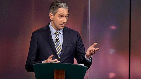 Election watch: Harris admits Children's Hospital comment was 'pedantic', McDonald attacks Fine Gael