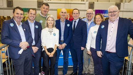 Cummins expects election on next count needing just 12 votes