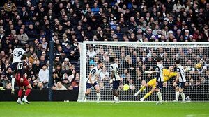 Tottenham drop points as Tom Cairney strike earns Fulham a draw