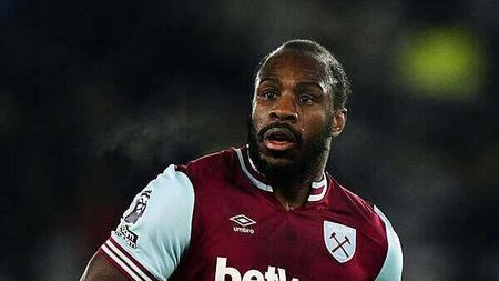 West Ham’s Michail Antonio has surgery on lower-limb fracture after car crash