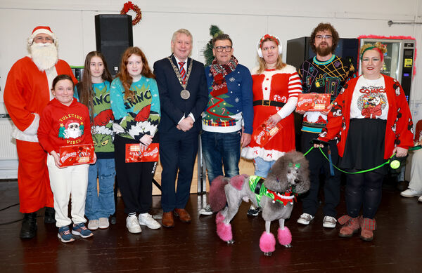  Mayor of Waterford City &amp; County Cllr Jason Murphy, with the Christmas Jumper winners at the WCFE Christmas Fair 2024 beneficiariesare The Women's Centre and Helping Hands, with over €1, 200 raised at the event in WCFE. Photo: Joe Evans