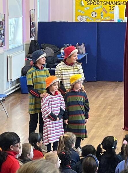 St Ursula's Primary School Red Kettle Christmas Show St Ursula's Primary School Red Kettle Christmas Show