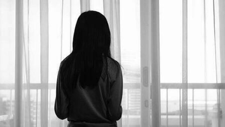 Women experiencing domestic abuse try to 'hold everything together' over Christmas