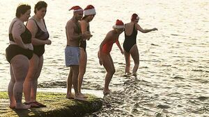 Dubliners brave ‘very cold’ Christmas sea swim Dubliners brave ‘very cold’ Christmas sea swim