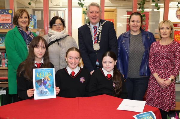 Mayor of Waterford City &amp; County Cllr Jason Murphy with staff and students from the Presentation Secondary. Photo: Joe Evans