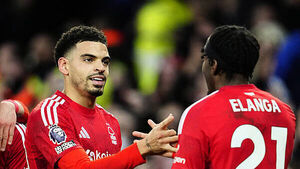 Nottingham Forest up to second after victory at Everton