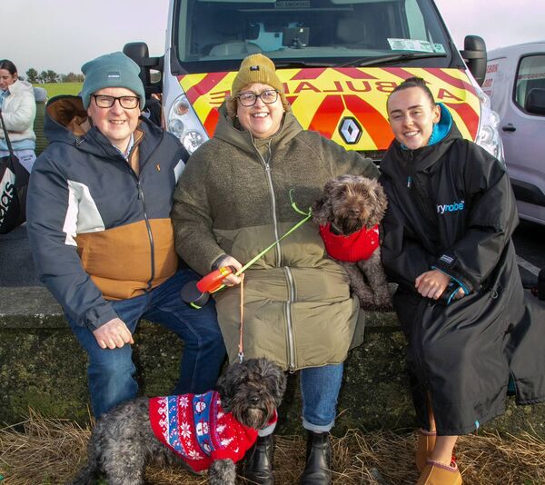 Taking part were Gerard Barron, Aileen Barron and Sorca Barron with "Monty" and "Pippa". Photo: John Power