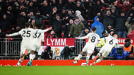 Monday’s briefing: Man Utd show some fight at Anfield before Wolves face Forest