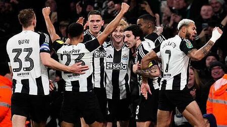 Newcastle in pole position to reach Carabao Cup final after win at Arsenal