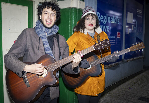 Patrick O'Leary and Ava Somers, supporting Busk Aid for Tinteán House. Patrick O'Leary and Ava Somers, supporting Busk Aid for Tinteán House.
