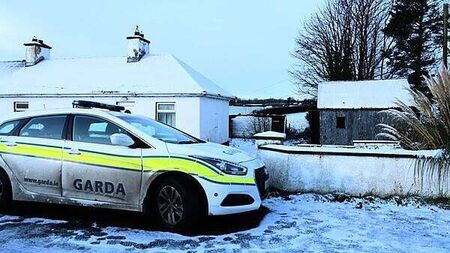 Garda forensics team to examine shed where man's body was found in Donegal