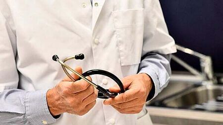 Over six in 10 GPs not taking on new patients, survey shows