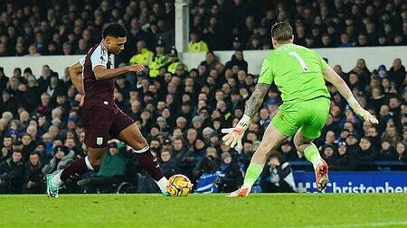 Ollie Watkins ruins David Moyes’ return as Everton boss