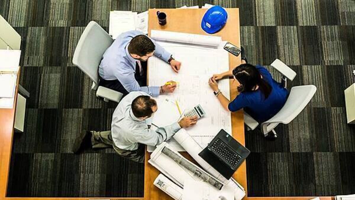 Nearly half of Irish businesses plan to increase investment this year, surveys says