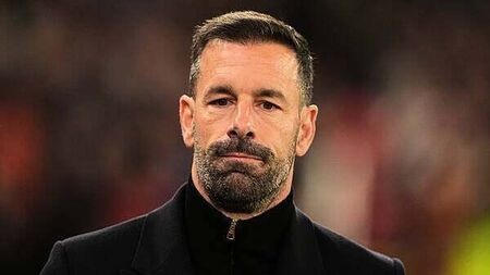 Ruud van Nistelrooy expects Leicester’s relegation battle to go to the wire