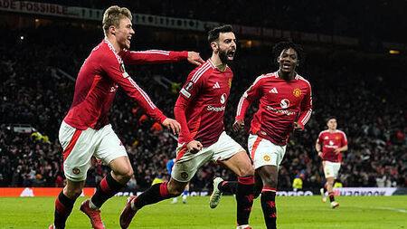 Friday briefing: Fernandes gives Man Utd win over Rangers as Man City sign Omar Marmoush